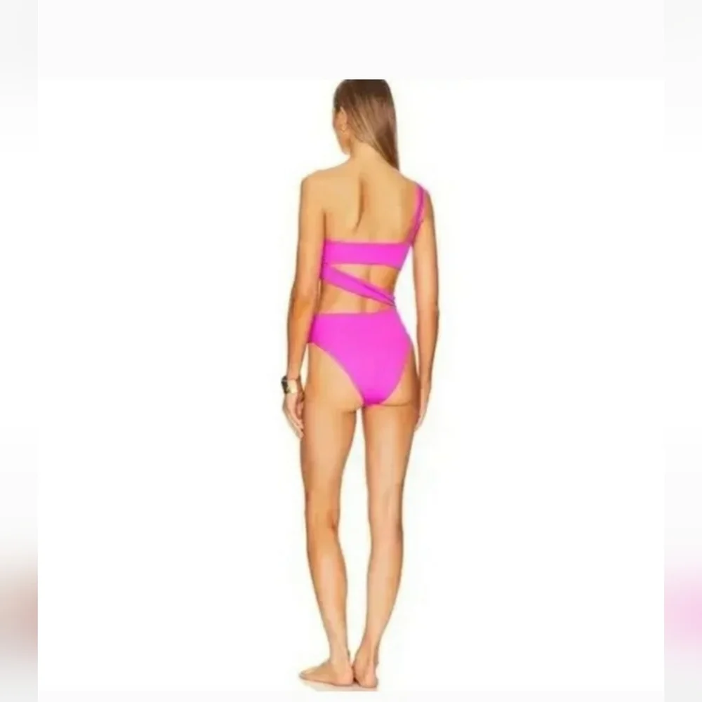 Agua Bendita One Piece Swimsuit - Picture 5 of 9